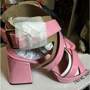 NEW in box Size 6 Nine West strappy sandals